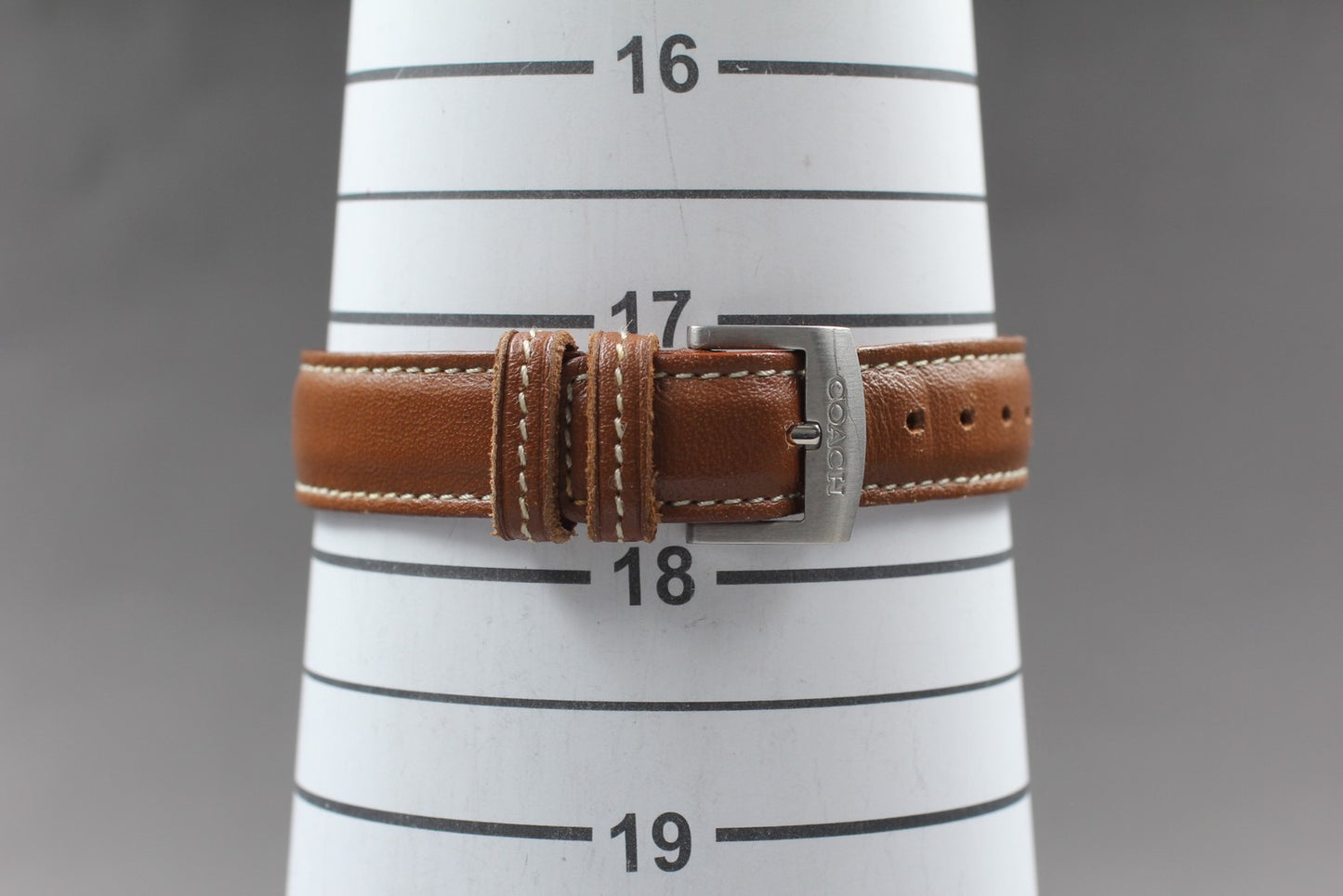 Near MINT / New Battery COACH 0169 6024296 Tank Quartz Ladies Watch JAPAN