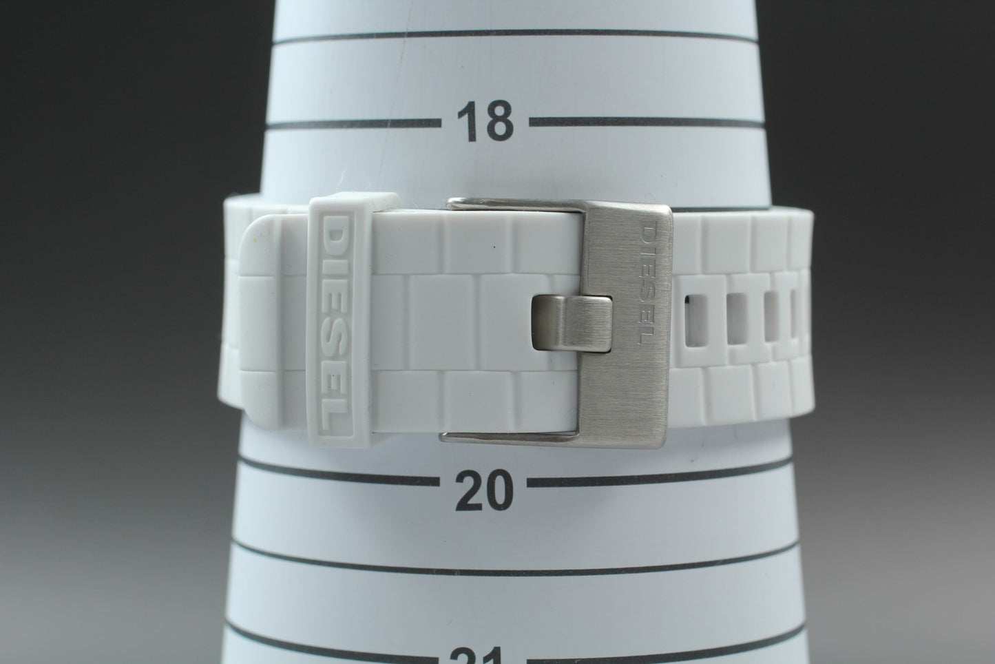 MINT Full Set / DIESEL Double Down DZ-1436 White Rubber Quartz Men's Watch JAPAN