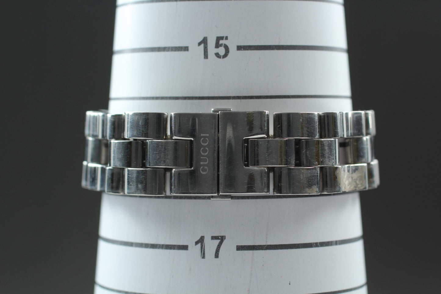 【ほぼ新品】グッチ 2305L ブラック スクエア シルバー 17mm クォーツ レディース腕時計 日本製