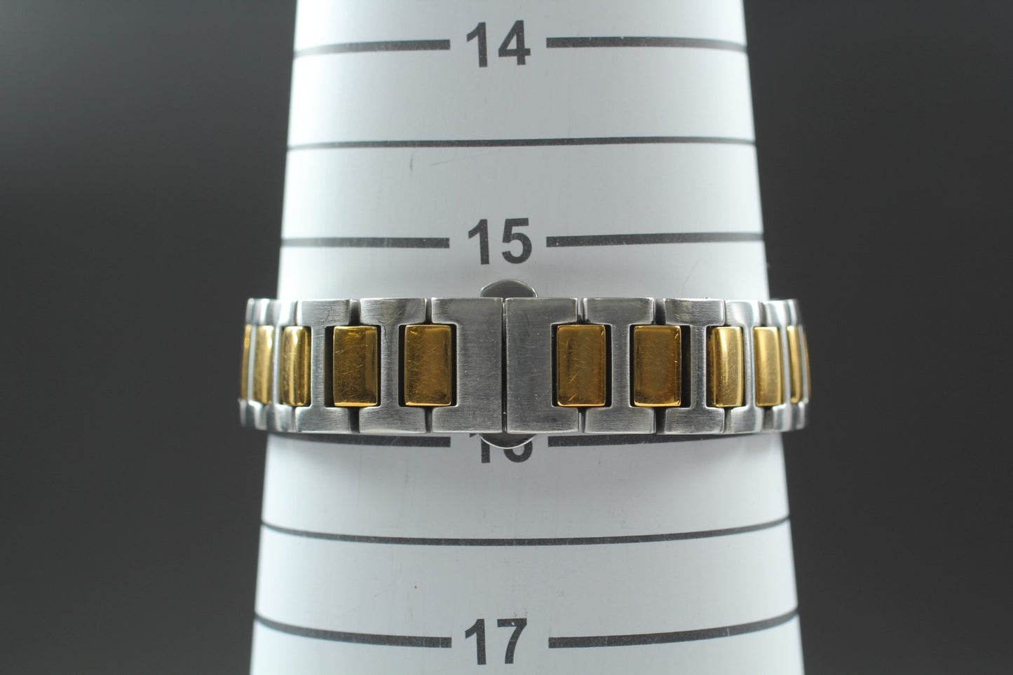 N MINT / New Batt / GUCCI 8900L Two tone 26mm Bracelet Quartz Ladies Watch JAPAN