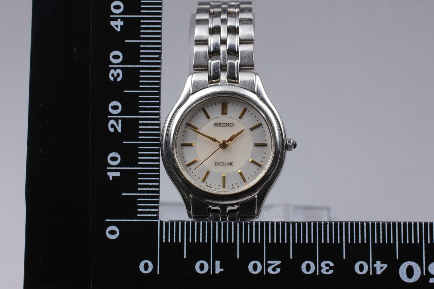 1993年製 [ほぼ新品] セイコー エクセリーヌ 4J41-0030 ブレスレット クォーツ レディース腕時計 日本製