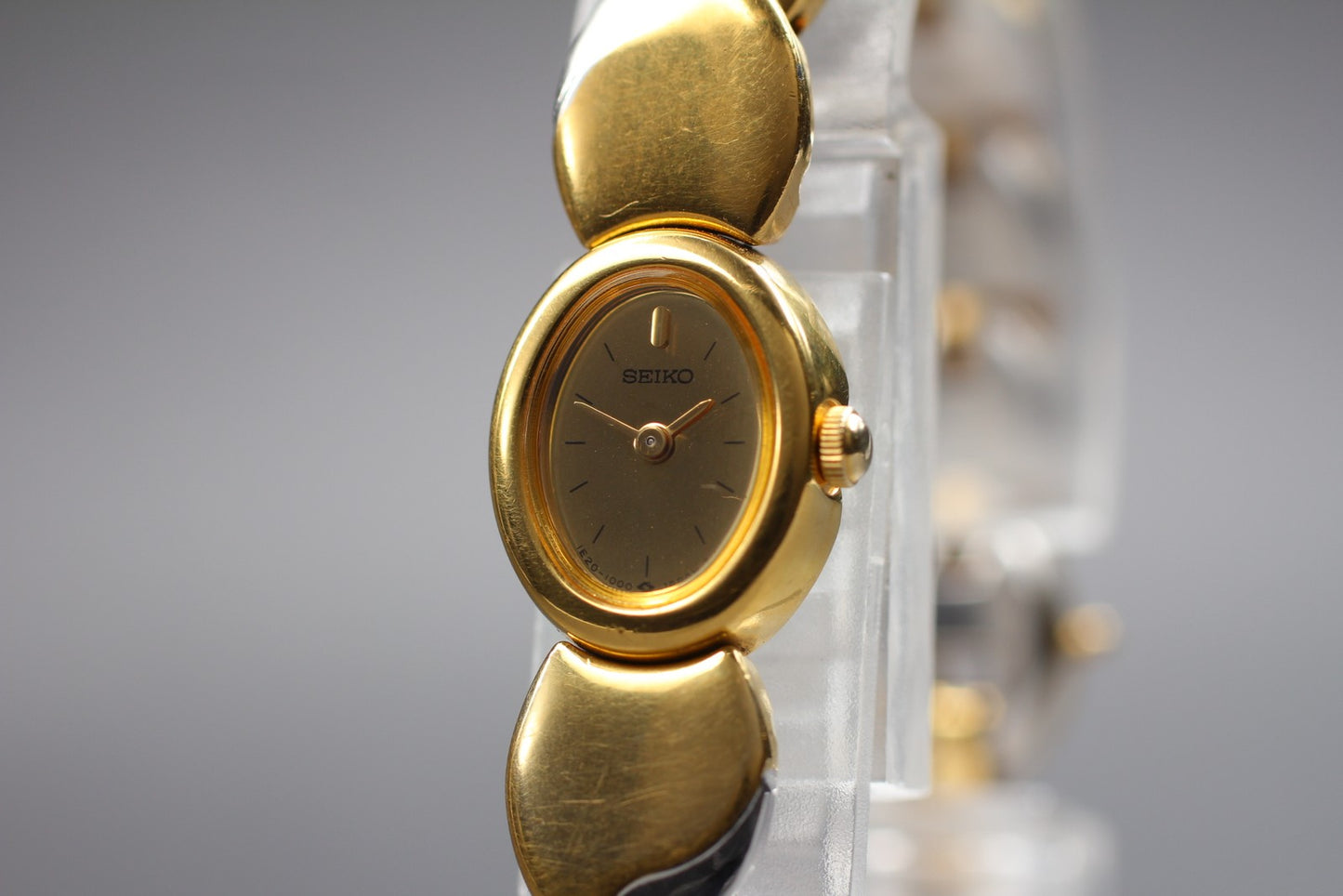 1985年製 [ほぼ新品] セイコー 1E20-5590 ゴールドブレスレット クォーツ レディース腕時計 日本製