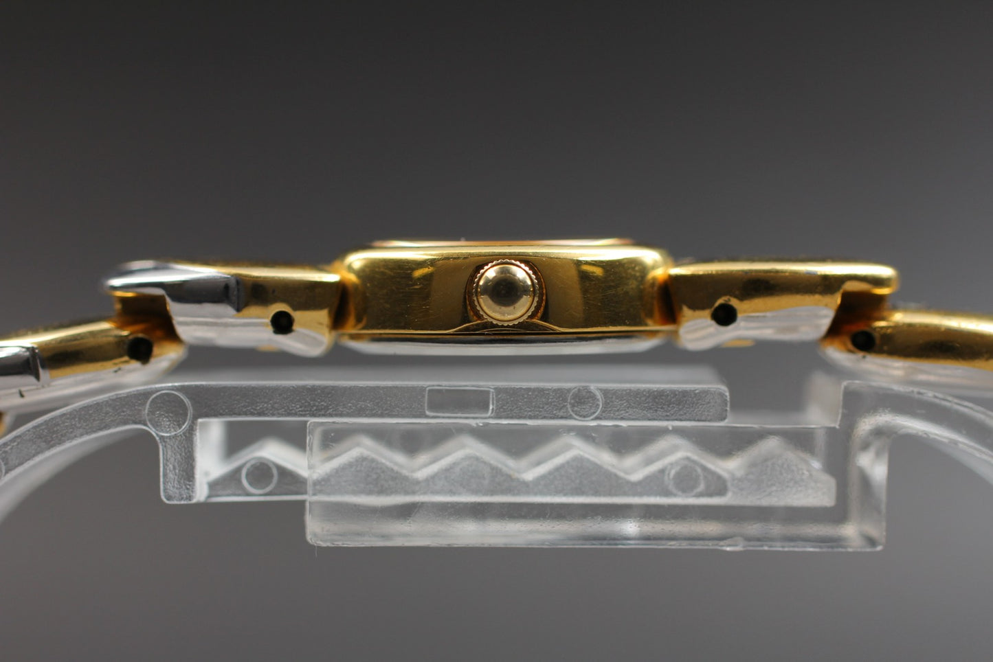 1985年製 [ほぼ新品] セイコー 1E20-5590 ゴールドブレスレット クォーツ レディース腕時計 日本製