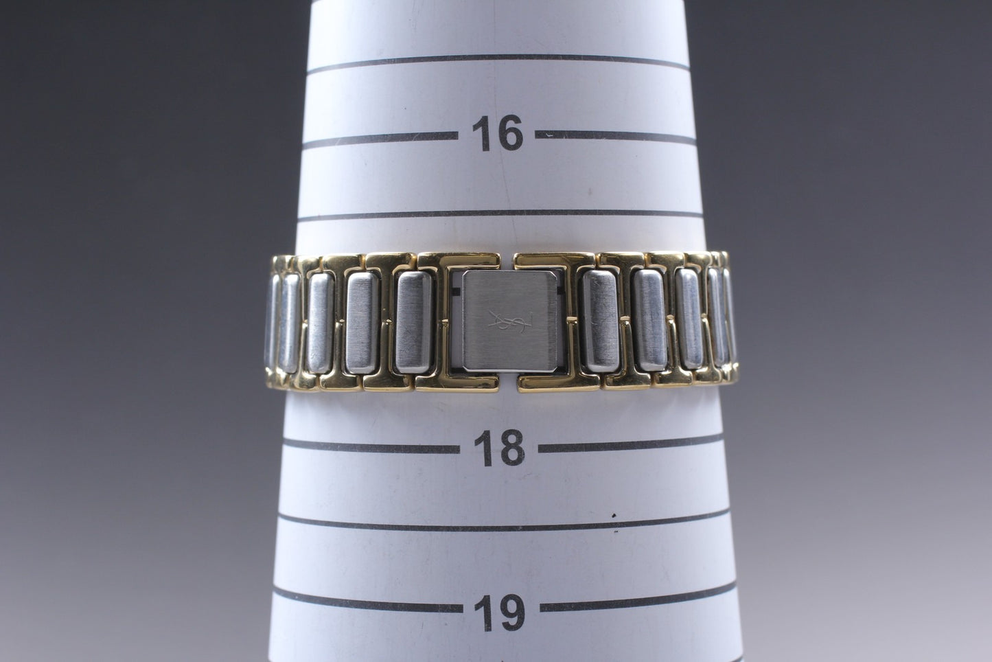 Vtg. [N MINT] Yves Saint Laurent 4620-E62267 32mm Gold Quartz Men's Watch JAPAN