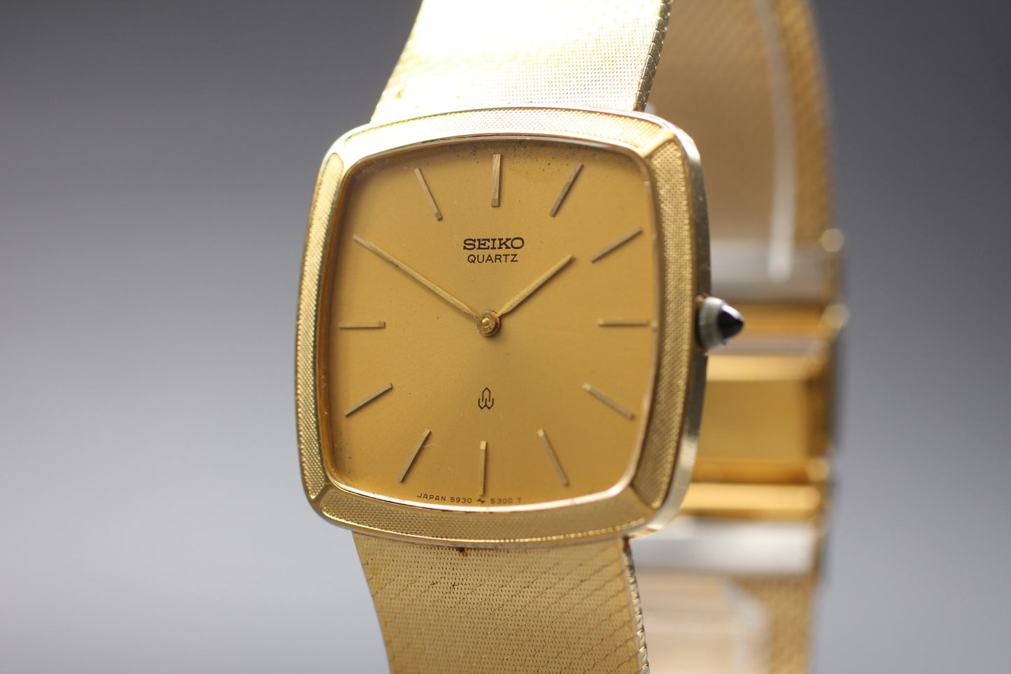 Vtg.1990 [N MINT] Seiko Dolce 5930-5250 Gold Bracelet Quartz Men's Watch JAPAN