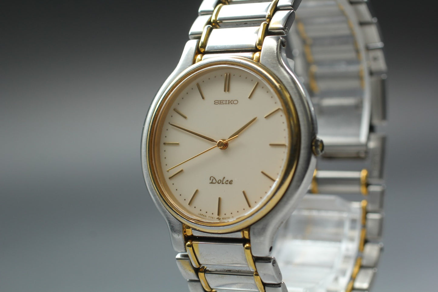 vintage 1987 [Near MINT] New batt seiko Dolce 7741-6050 Quartz Mens Watch Japan