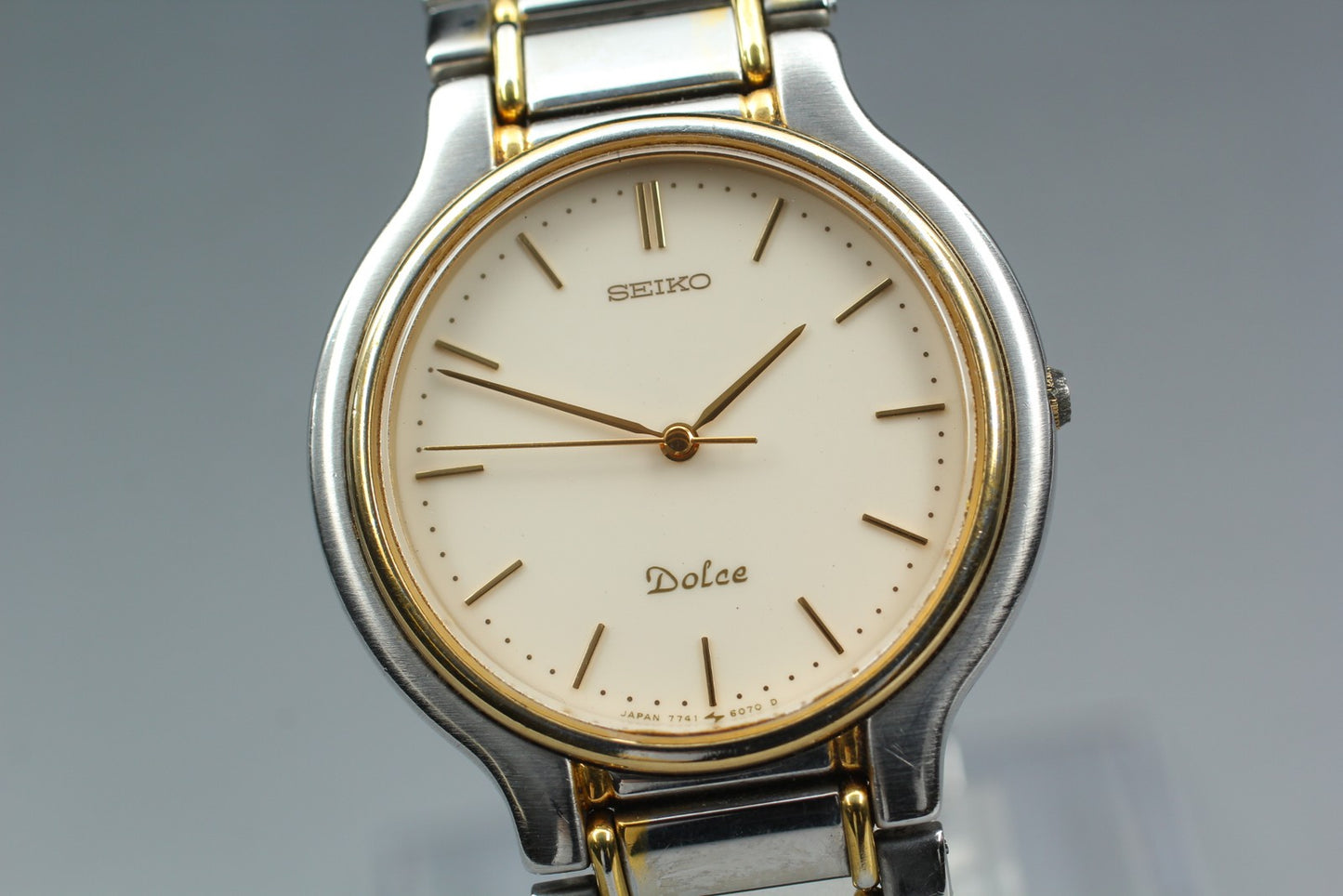 vintage 1987 [Near MINT] New batt seiko Dolce 7741-6050 Quartz Mens Watch Japan