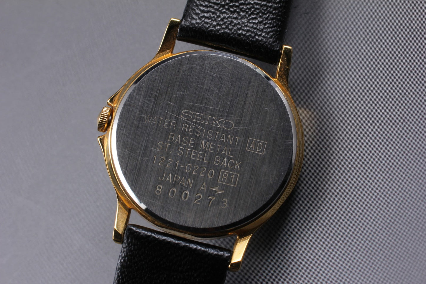 Vtg. 1988 [N MINT / New Batt] SEIKO 1221-0220 23mm Quartz Ladies Watch JAPAN