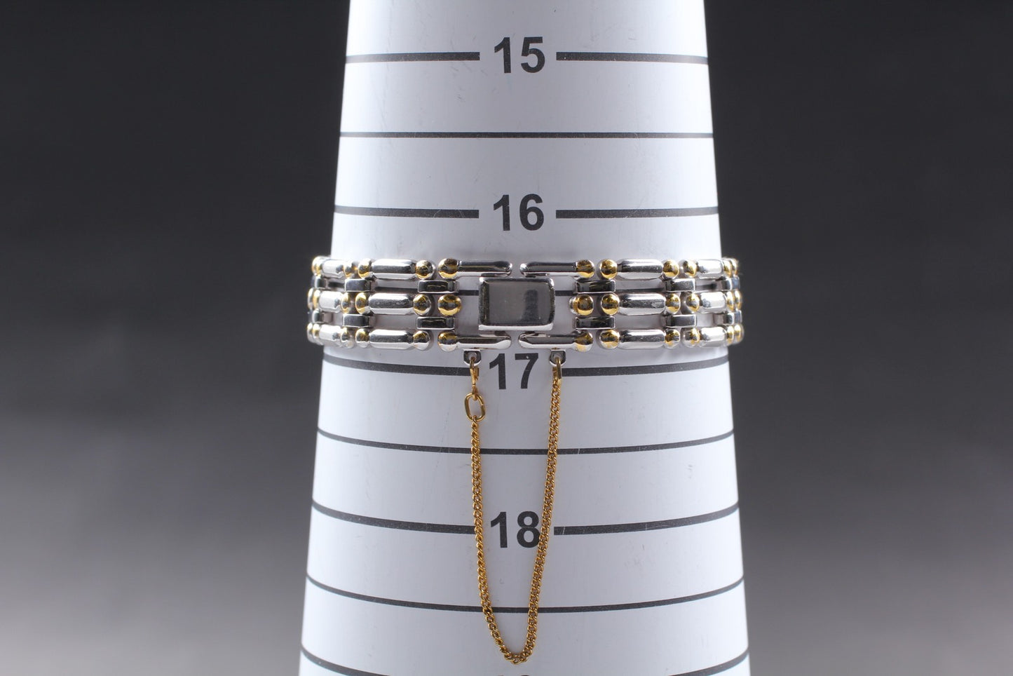 Vtg. 1981 [Exc+5 / New Batt ] SEIKO 1421-5670 bracelet Quartz Women Watch JAPAN