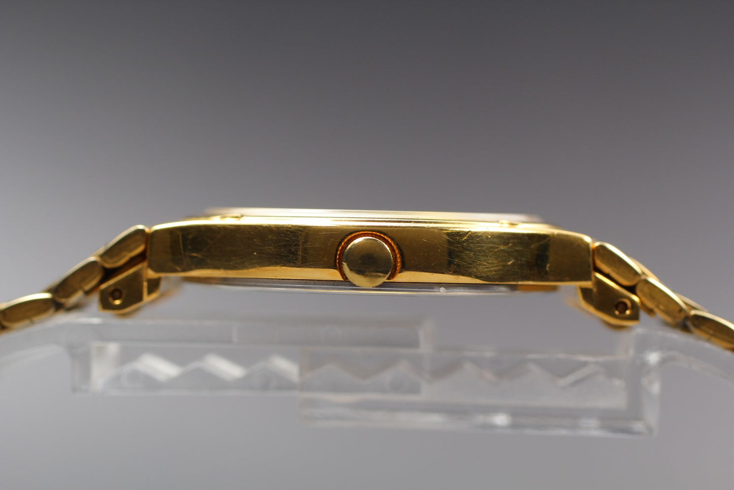 Vintage 1987 [N MINT / New Batt] CITIZEN 1030-K10352 Quartz Men's Watch JAPAN