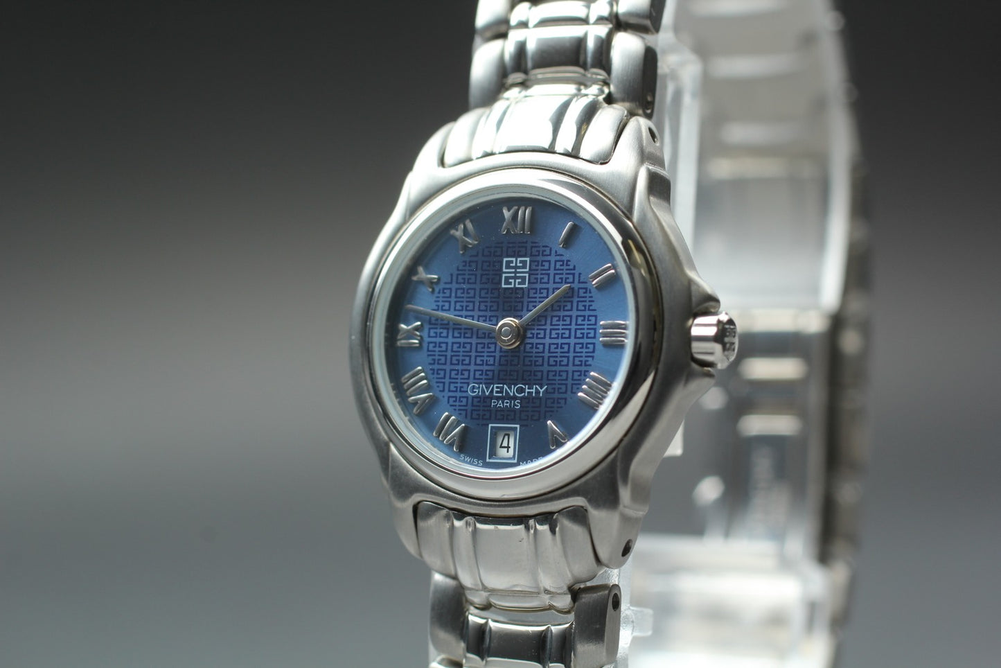 New Batt. [MINT] Givenchy Blue Roman Dial Silver Date Quartz Ladies Watch Japan