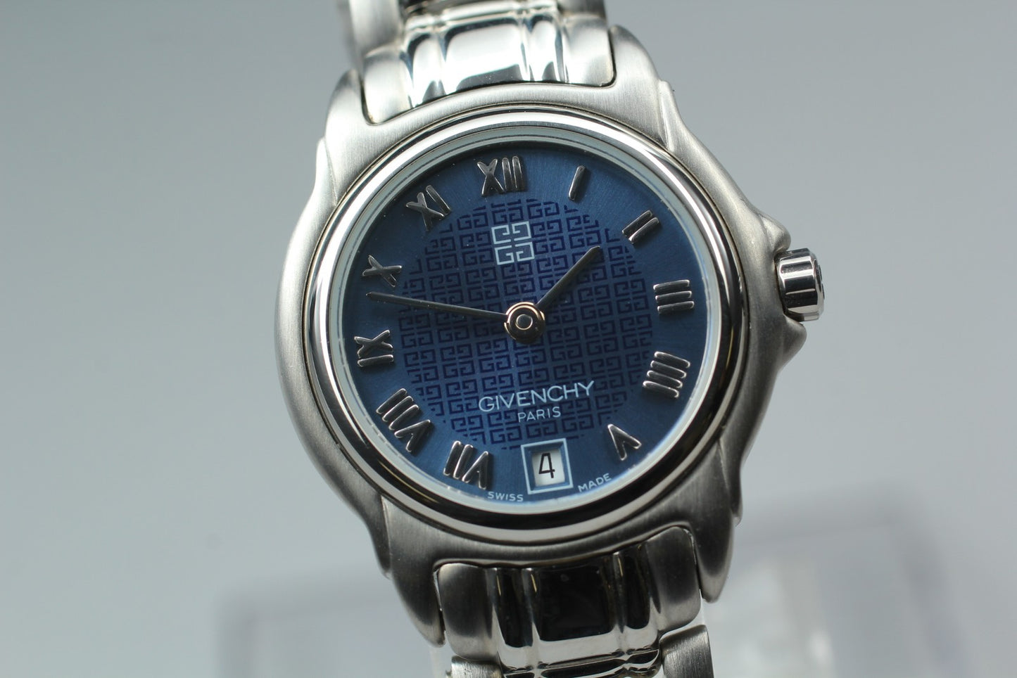 New Batt. [MINT] Givenchy Blue Roman Dial Silver Date Quartz Ladies Watch Japan