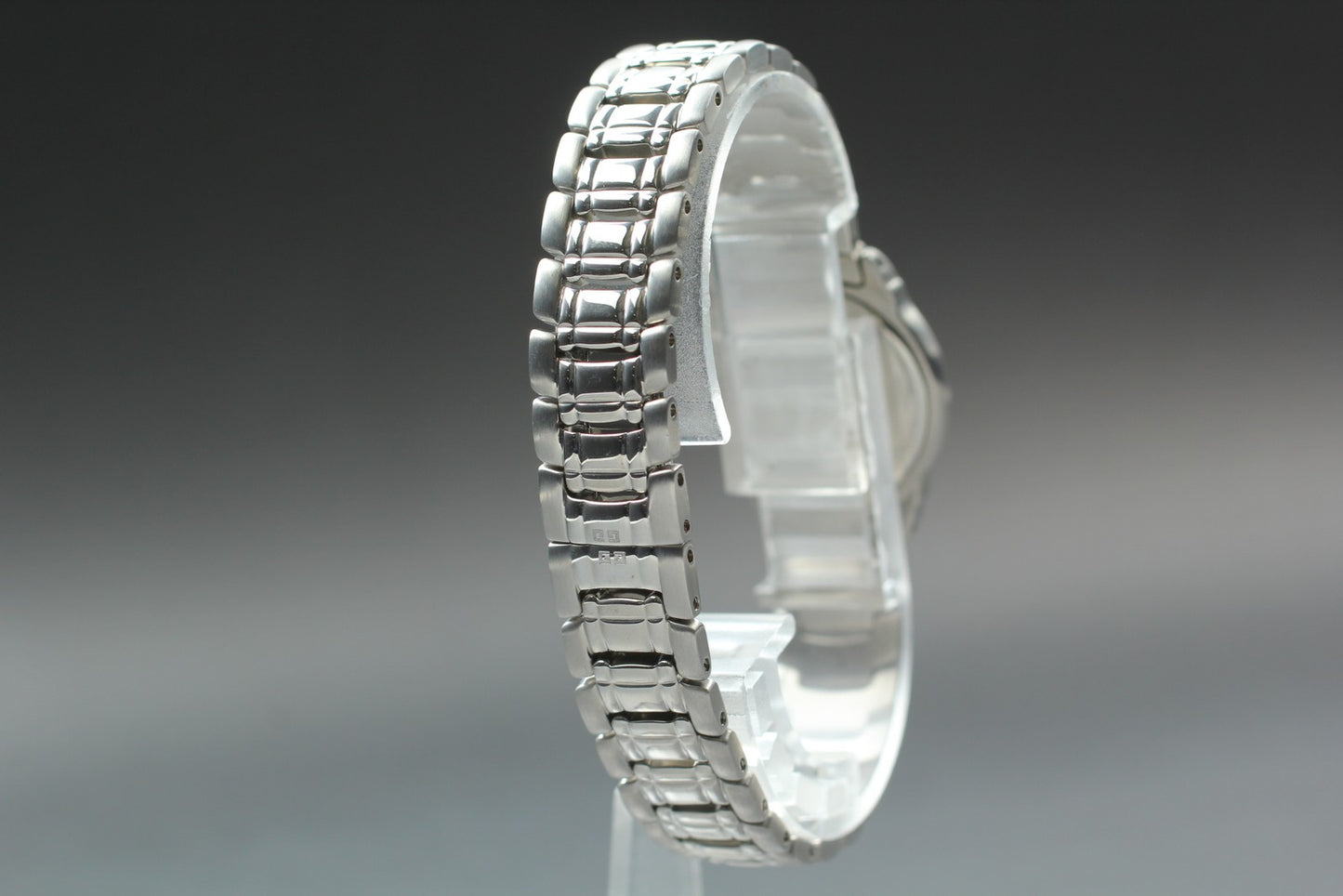 New Batt. [MINT] Givenchy Blue Roman Dial Silver Date Quartz Ladies Watch Japan