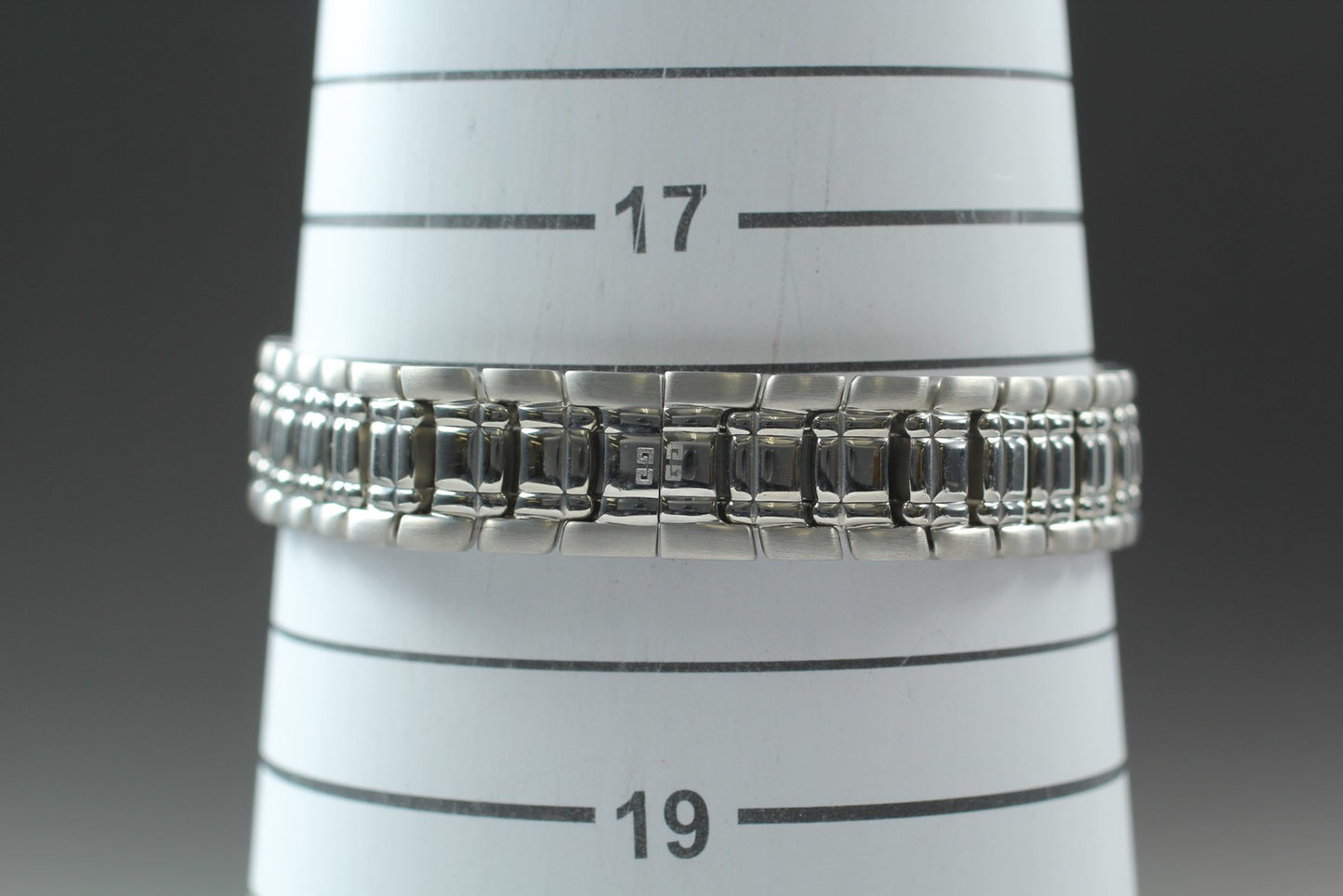 New Batt. [MINT] Givenchy Blue Roman Dial Silver Date Quartz Ladies Watch Japan