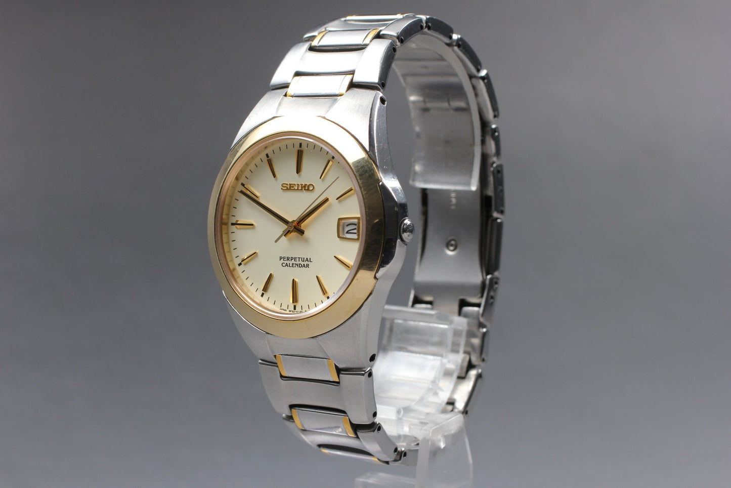 New Batt [Near MINT] SEIKO Perpetual Calendar 8F32-0130 Men's Quartz Watch Japan