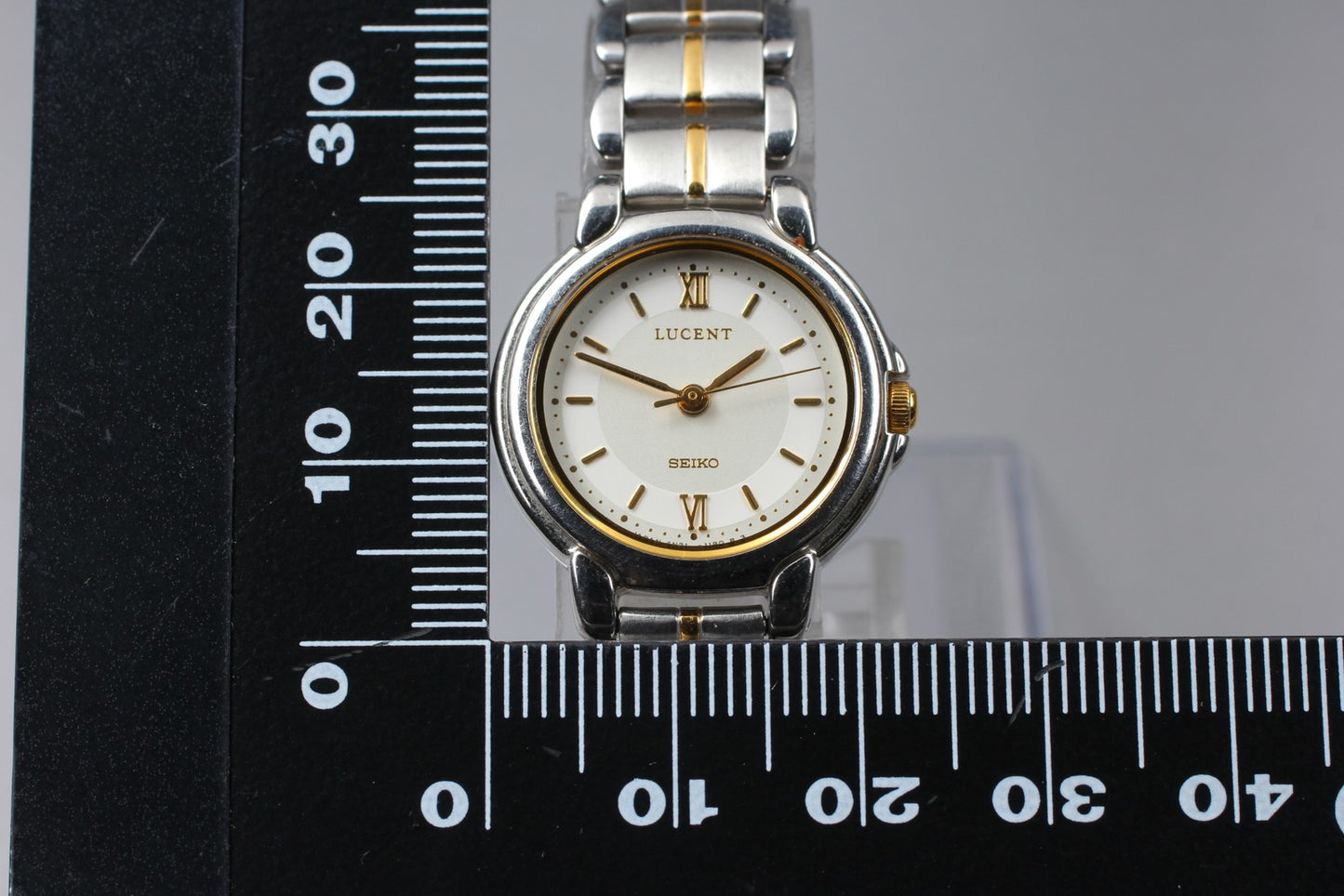 Vintage 1996 [Near MINT] Seiko Lucent 4N21-0610 Quartz Ladies Watch From JAPAN