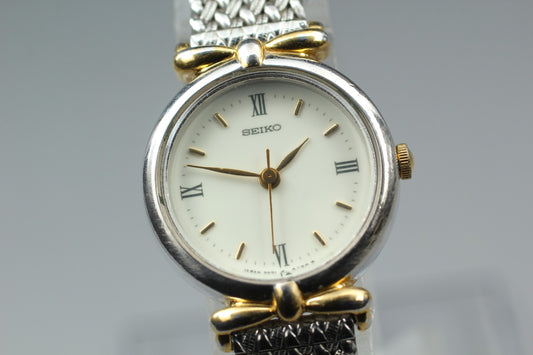 Vintage 1989 [Exc+5] SEIKO Bracelet 2P21-0260 White Roman 21mm Qz Ladies Watch