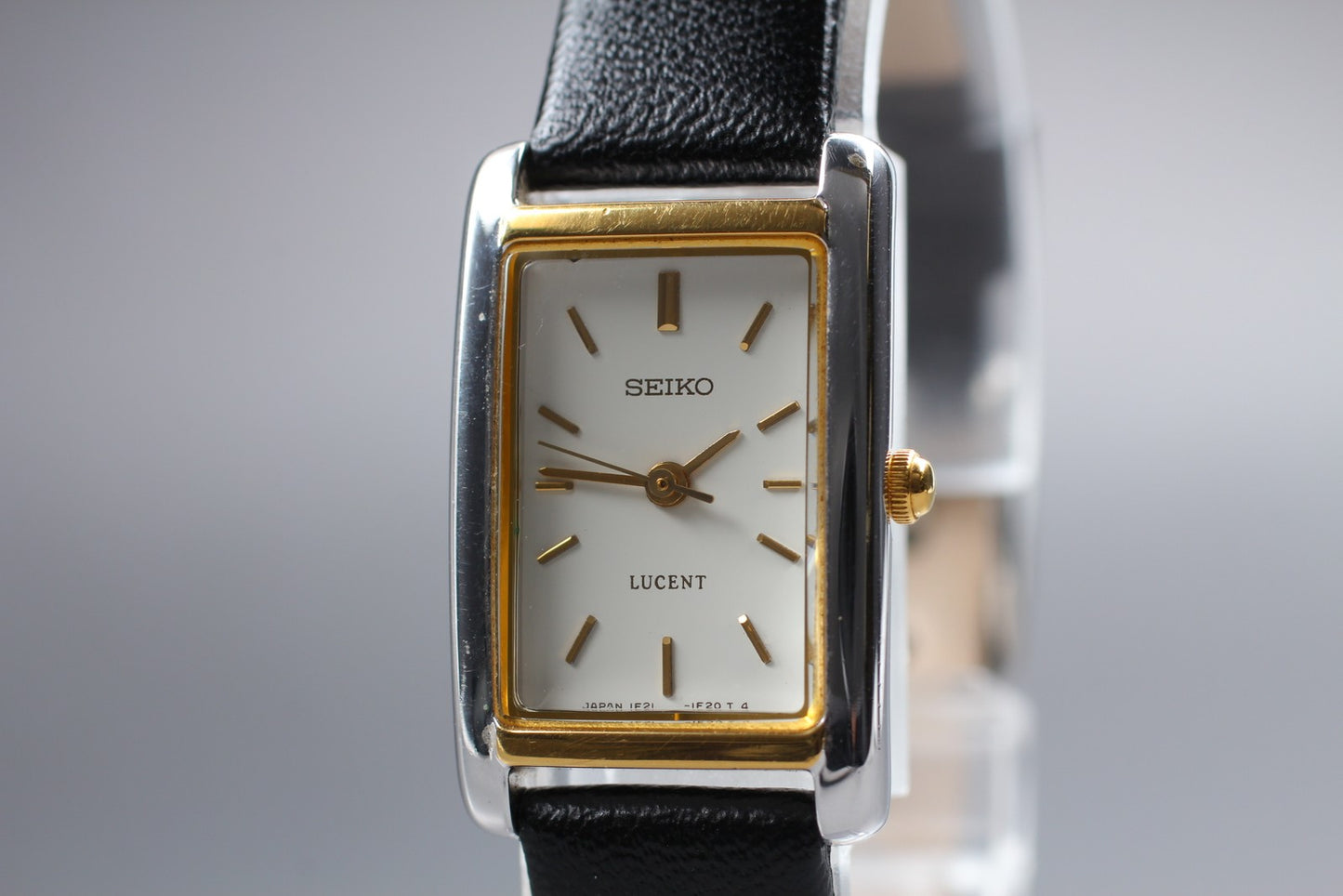 Vintage 1994 [Near MINT] Seiko Lucent 1F21-5C00 Two-tone Qz Ladies Watch JAPAN