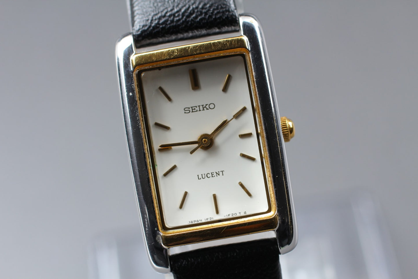 Vintage 1994 [Near MINT] Seiko Lucent 1F21-5C00 Two-tone Qz Ladies Watch JAPAN