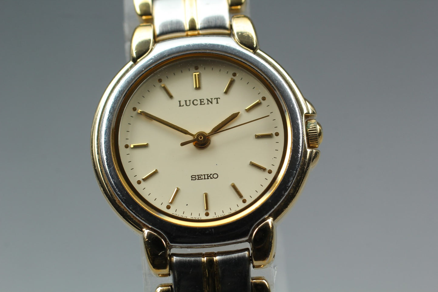Vintage 1991 N MINT / New Batt SEIKO Lucent 4N21-0610 Quartz Women Watch JAPAN