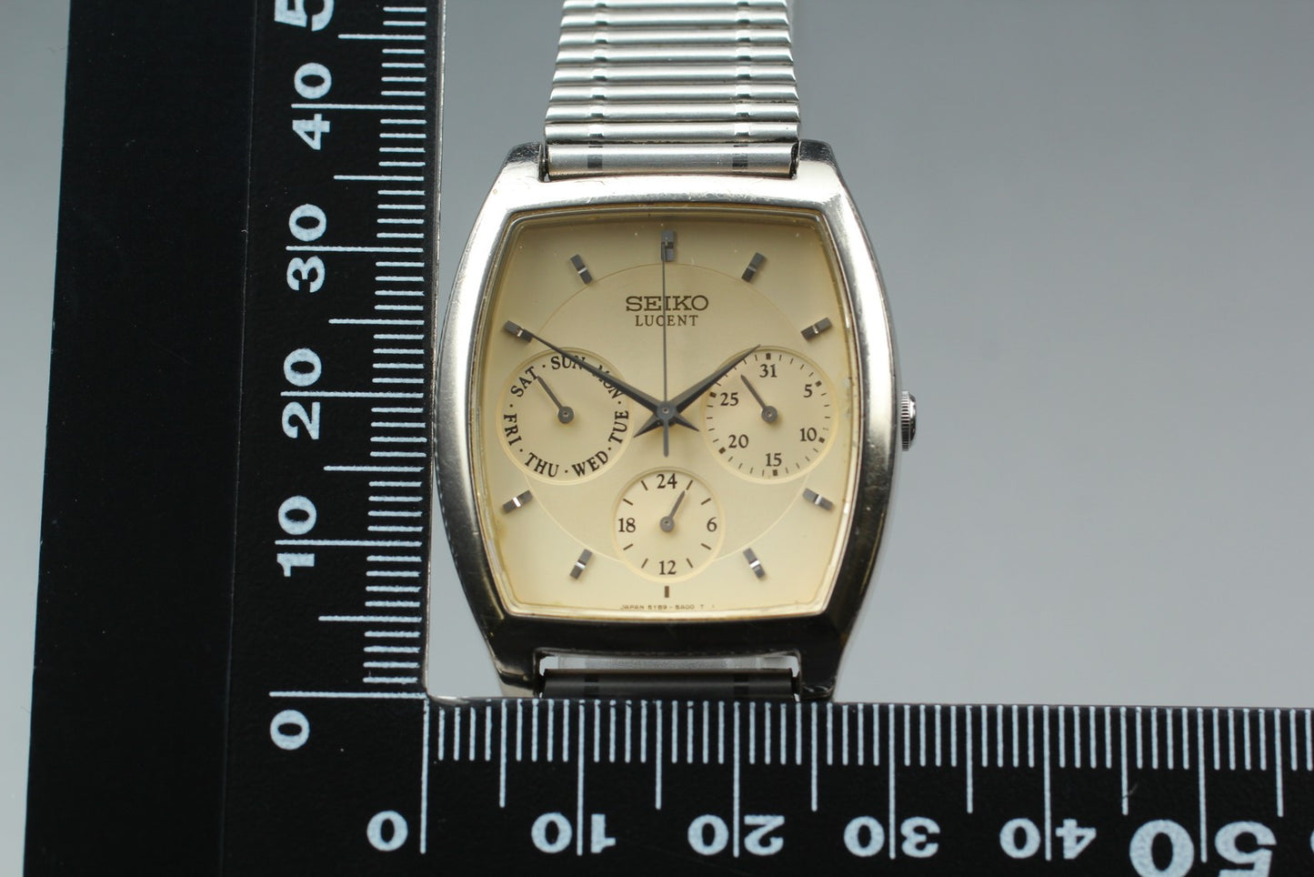 Vintage 1986 [N MINT / New Batt] SEIKO LUSENT 5Y89-5A10 Quartz Men's Watch JAPAN