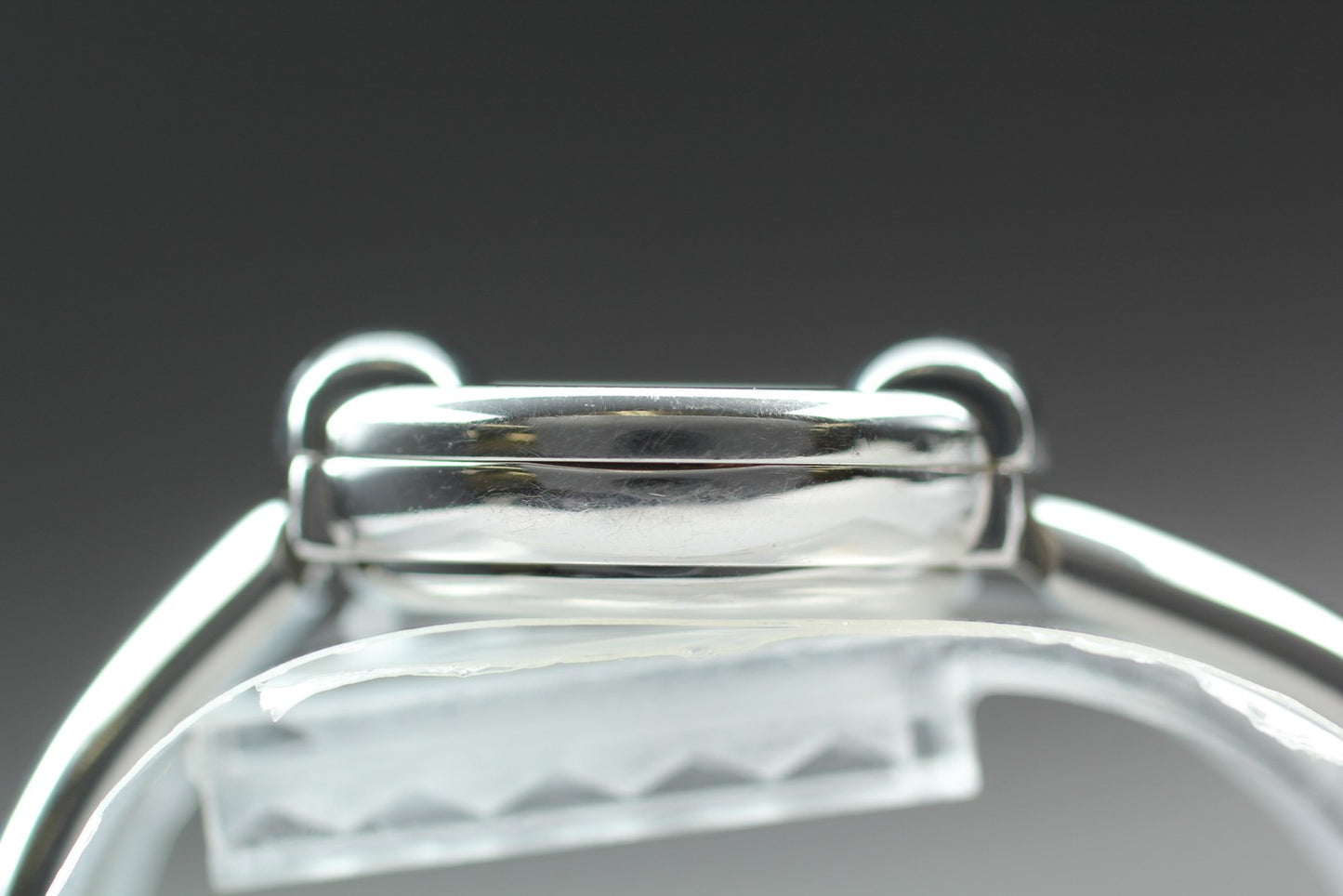 New Batt [Near MINT] Vintage Gucci 1400L 25mm Black Silver Quartz Women's Japan