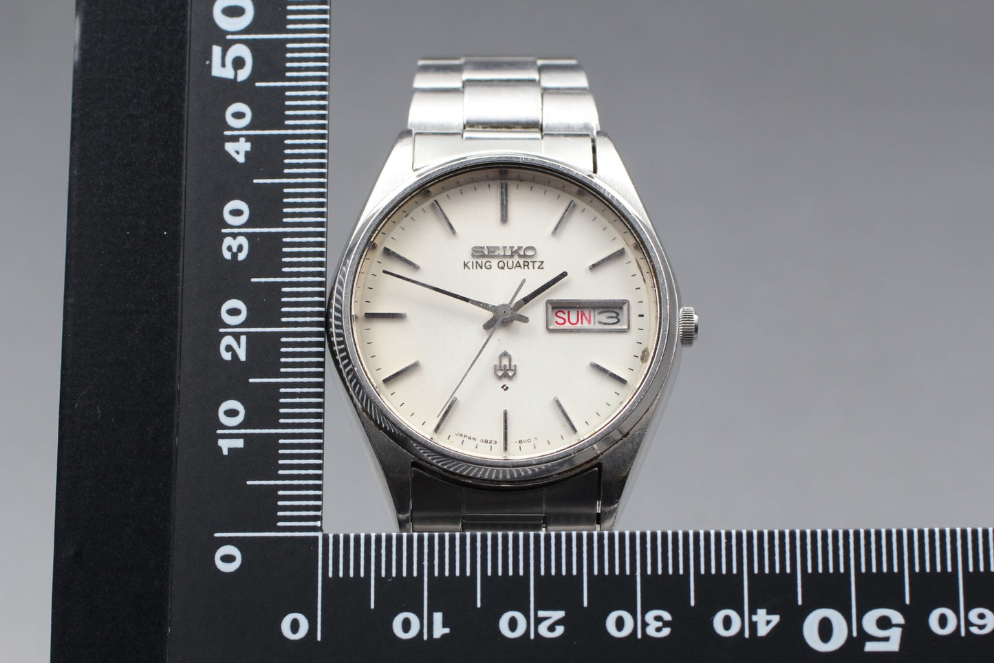 Vintage 1977 [Exc+5] SEIKO King Quartz 4823-8110 35mm Day/Date Men's Watch JAPAN