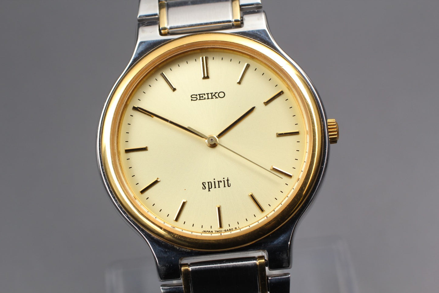 Vintage 1991 [Near MINT]  Seiko Spirit 7N01-6A70 34mm Quartz Men's Watch JAPAN