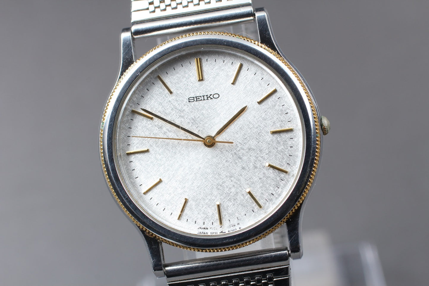Vintage 1996 [Exc+5 / New Batt] Seiko 5P31-6030 two-tone Quartz Men Watch JAPAN