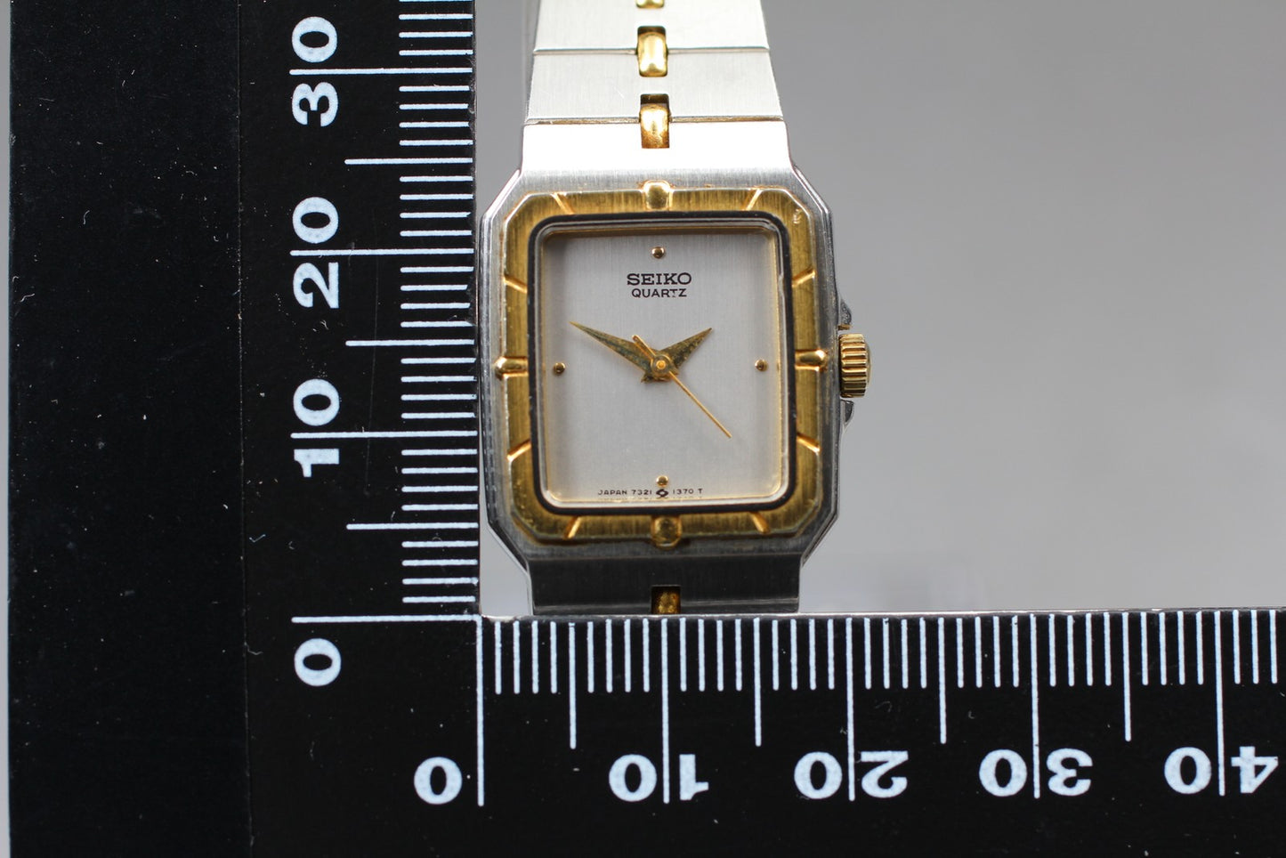 Vtg 1985 [N MINT / New Batt] Seiko Stellar 7321-5820 Tank Qz Ladies Watch JAPAN