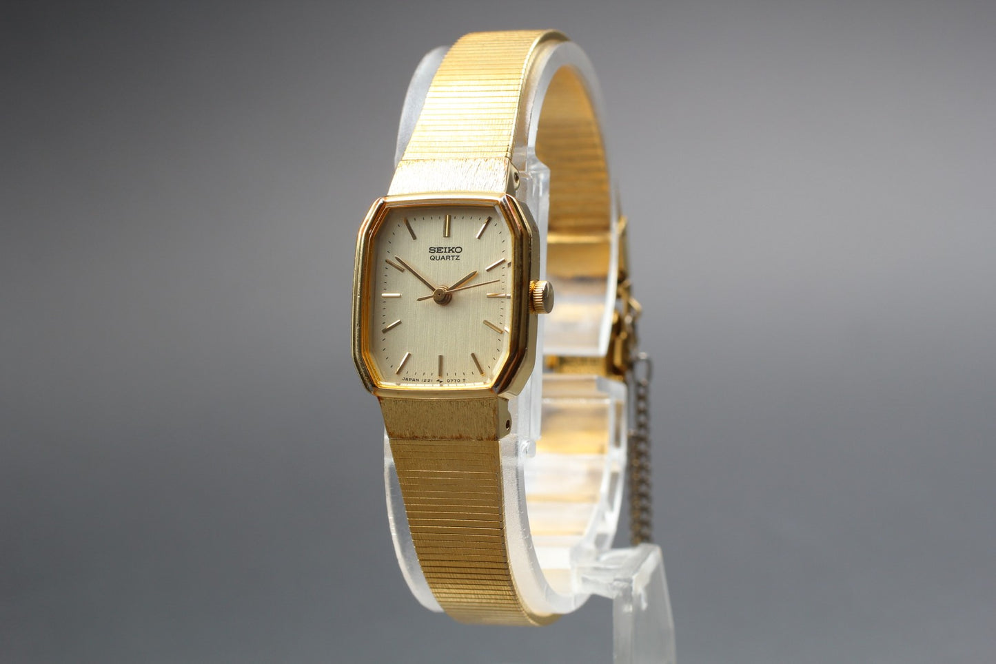 Vintage 1987 [N MINT / New Batt] SEIKO 1221-5530 Bracelet Qz Ladies Watch JAPAN