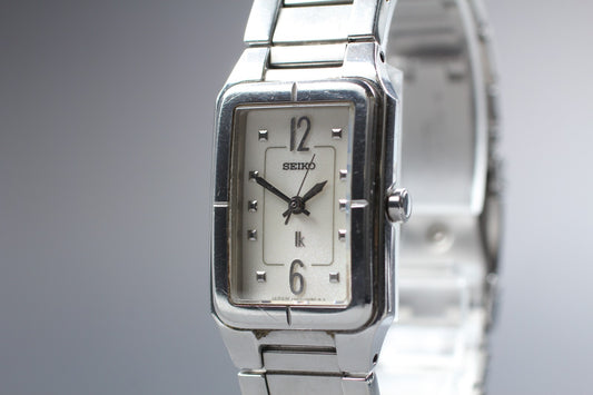 Vintage 1992 [Exc+5 / New Batt] SEIKO LUKIA 1N01-0BZ0 Quartz Ladies Watch JAPAN
