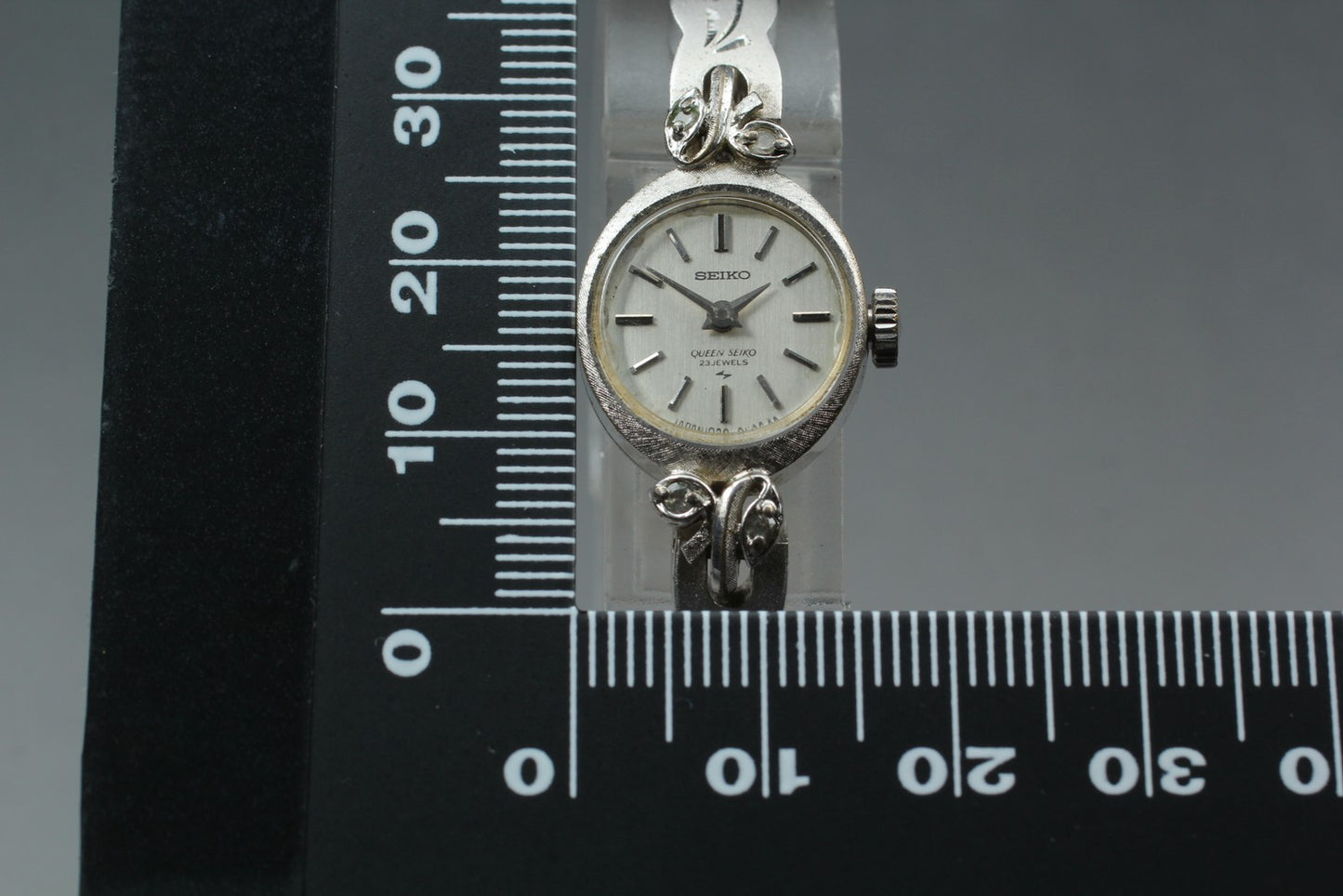 Vintage 1977 [Exc+5] QUEEN SEIKO 1020-0040 bracelet Manual Ladies Watch JAPAN