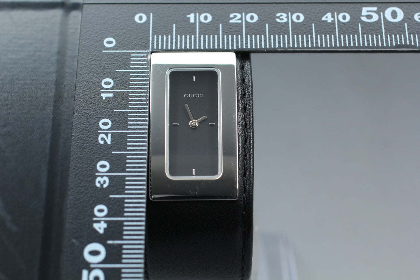 vintage [MINT] gucci 7800S Silver Black Leather Quartz Ladies Watch From JAPAN