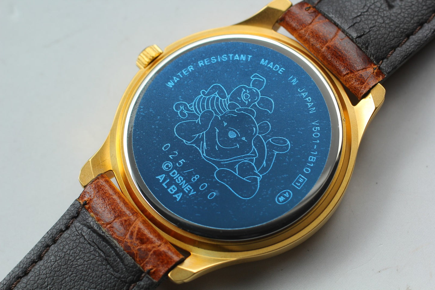 Rare [MINT / Full Set Box] Seiko V501-1B10 Winne the Pooh Disney 32mm Qz Watch