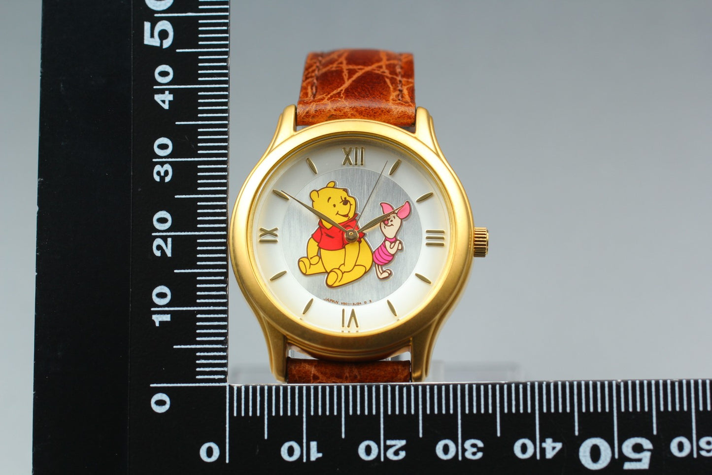 Rare [MINT / Full Set Box] Seiko V501-1B10 Winne the Pooh Disney 32mm Qz Watch