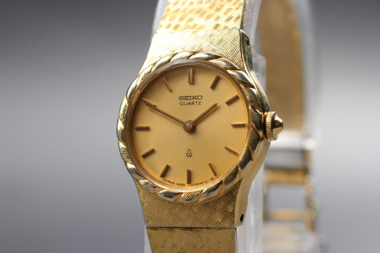 Vintage 1989 [N MINT / New Batt] Seiko 1400-0110 Bracelet Qz Women Watch JAPAN