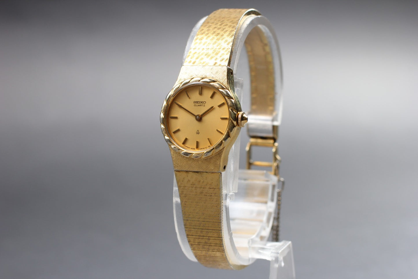 Vintage 1989 [N MINT / New Batt] Seiko 1400-0110 Bracelet Qz Women Watch JAPAN