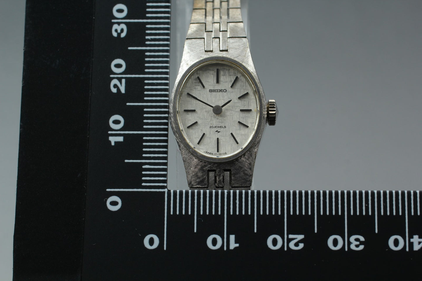 Vintage 1973 [Near MINT] Seiko 17-7230 Bracelet  20J Manual Women Watch JAPAN