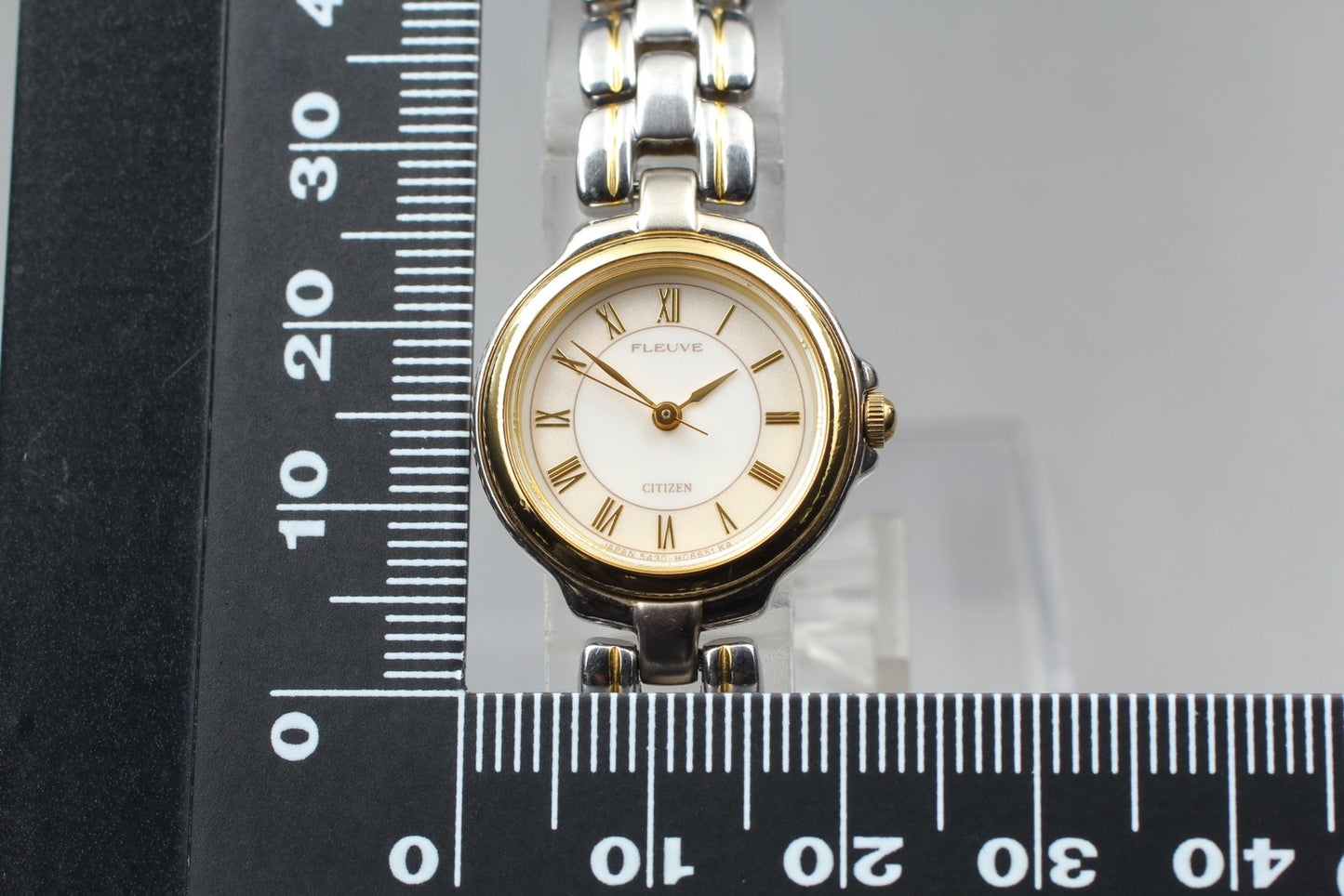 Vtg. 1986 [N MINT / New Batt]  CITIZEN 5431-H03515 TA Quartz Ladies Watch JAPAN