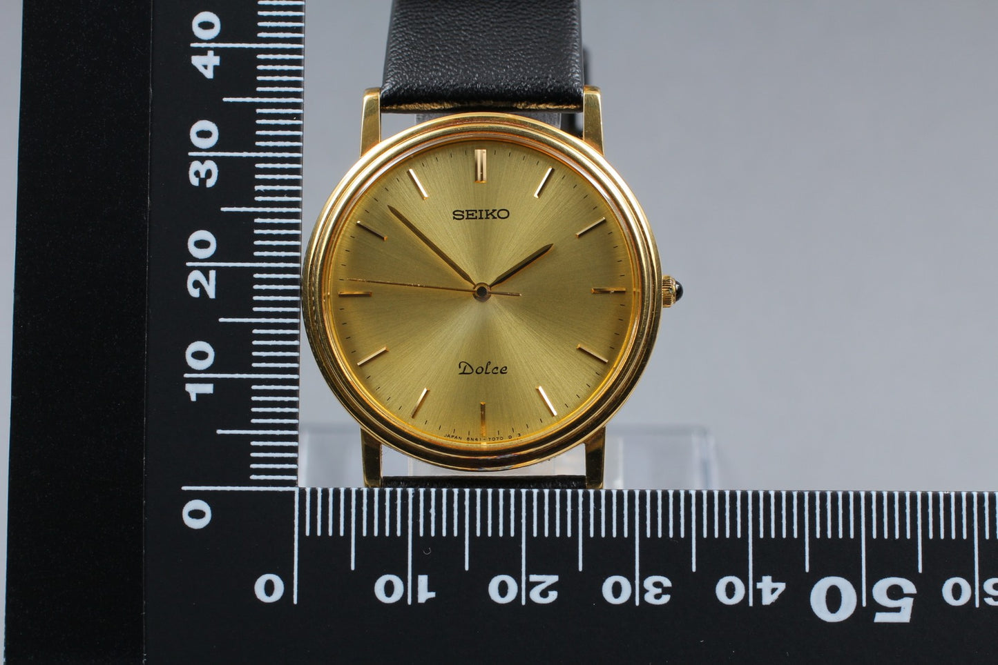 Vtg. 1983 [Near MINT] SEIKO Dolce 8N41-7030 Gold 32mm Quartz Men's Watch JAPAN