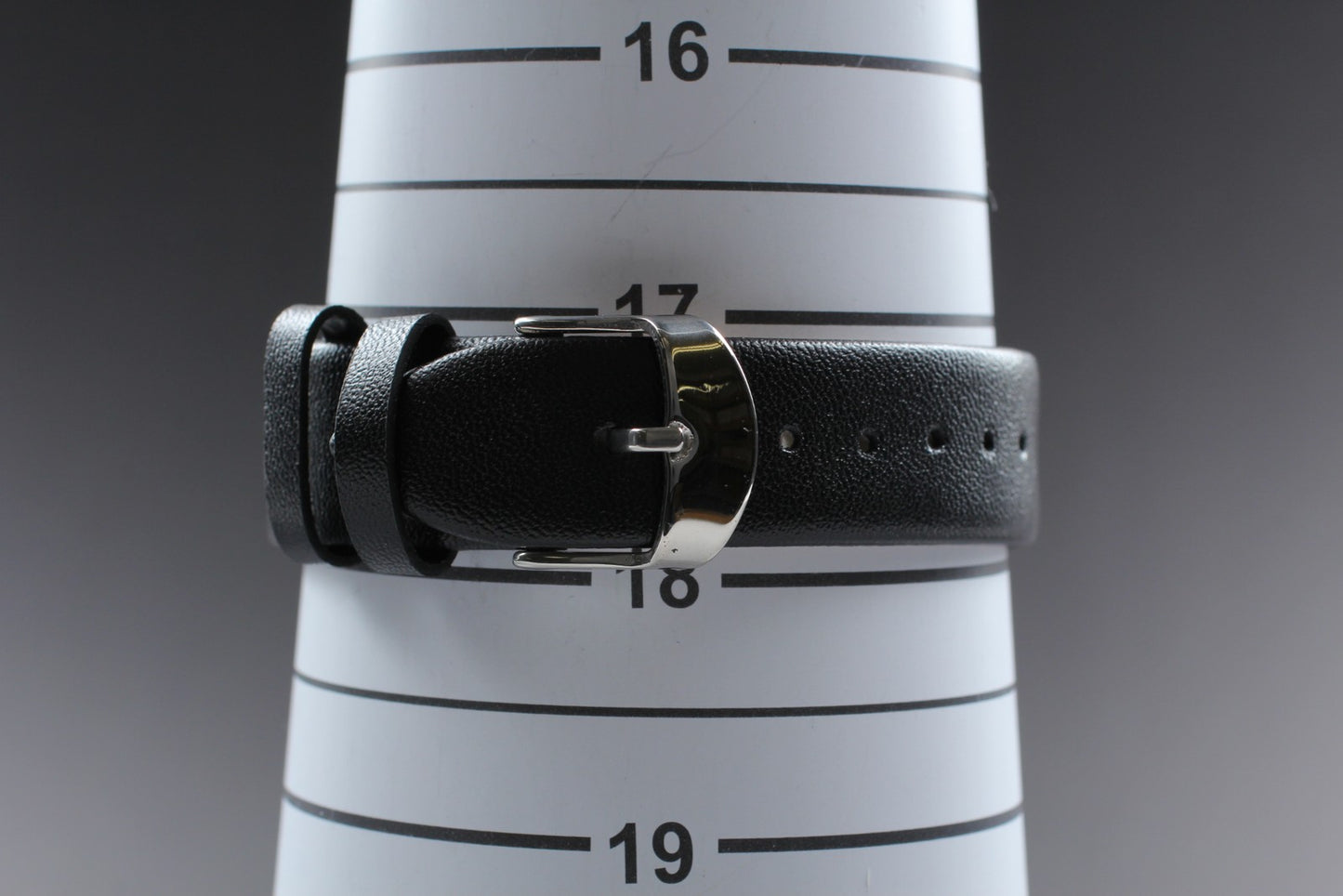 Vtg. 1983 [Near MINT] SEIKO Dolce 8N41-7030 Gold 32mm Quartz Men's Watch JAPAN