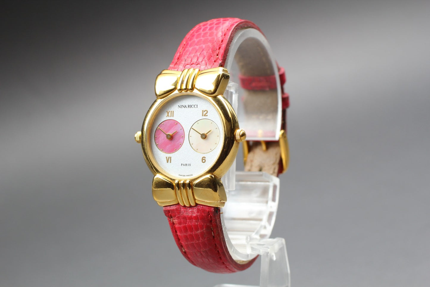 NewBatt [Near MINT] NINA RICCI W-958 double face shell Quartz Ladies Watch JAPAN