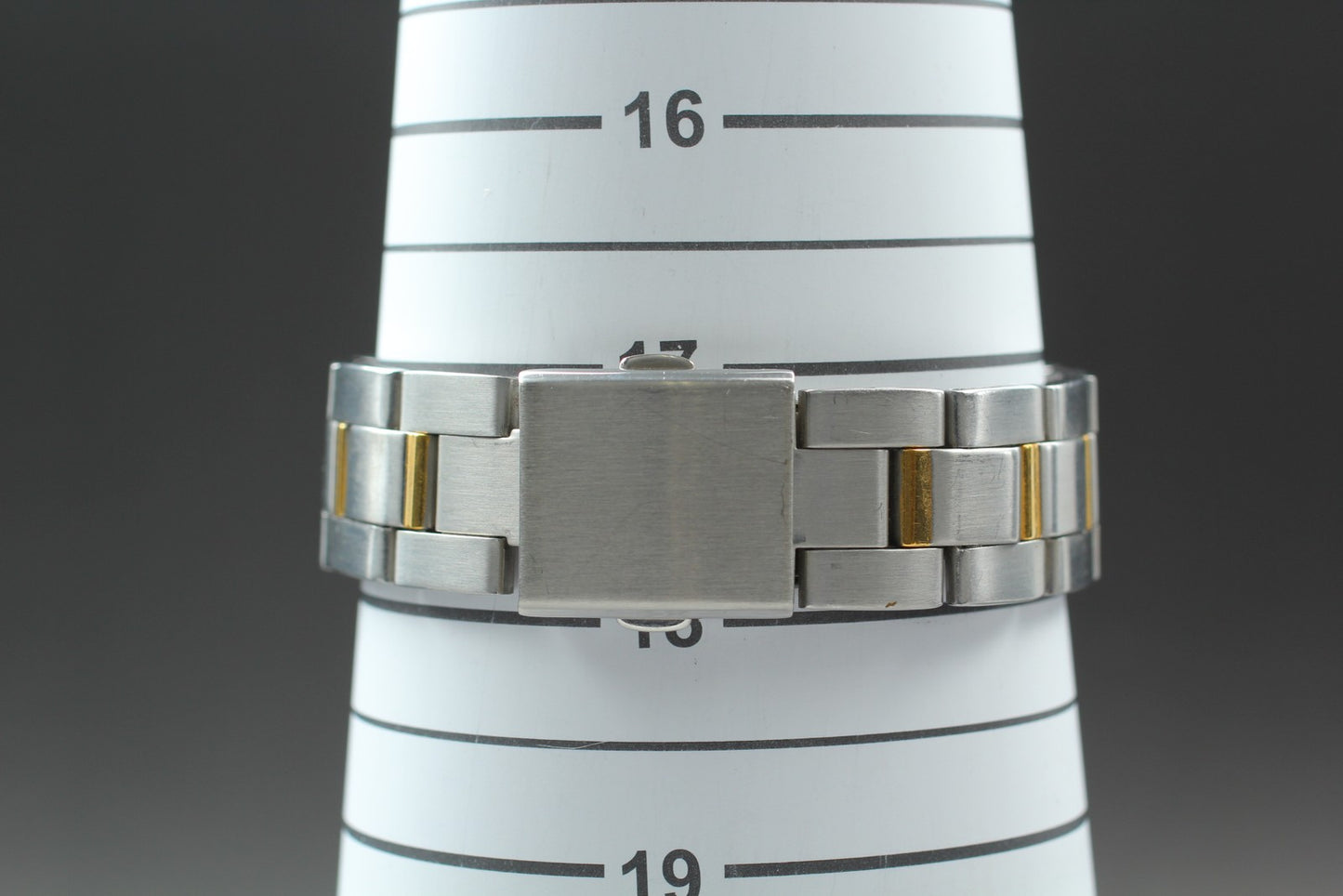 Vintage 1992  [N MINT / New Batt] Seiko 7N41-9080 Quartz Men's Watch From JAPAN