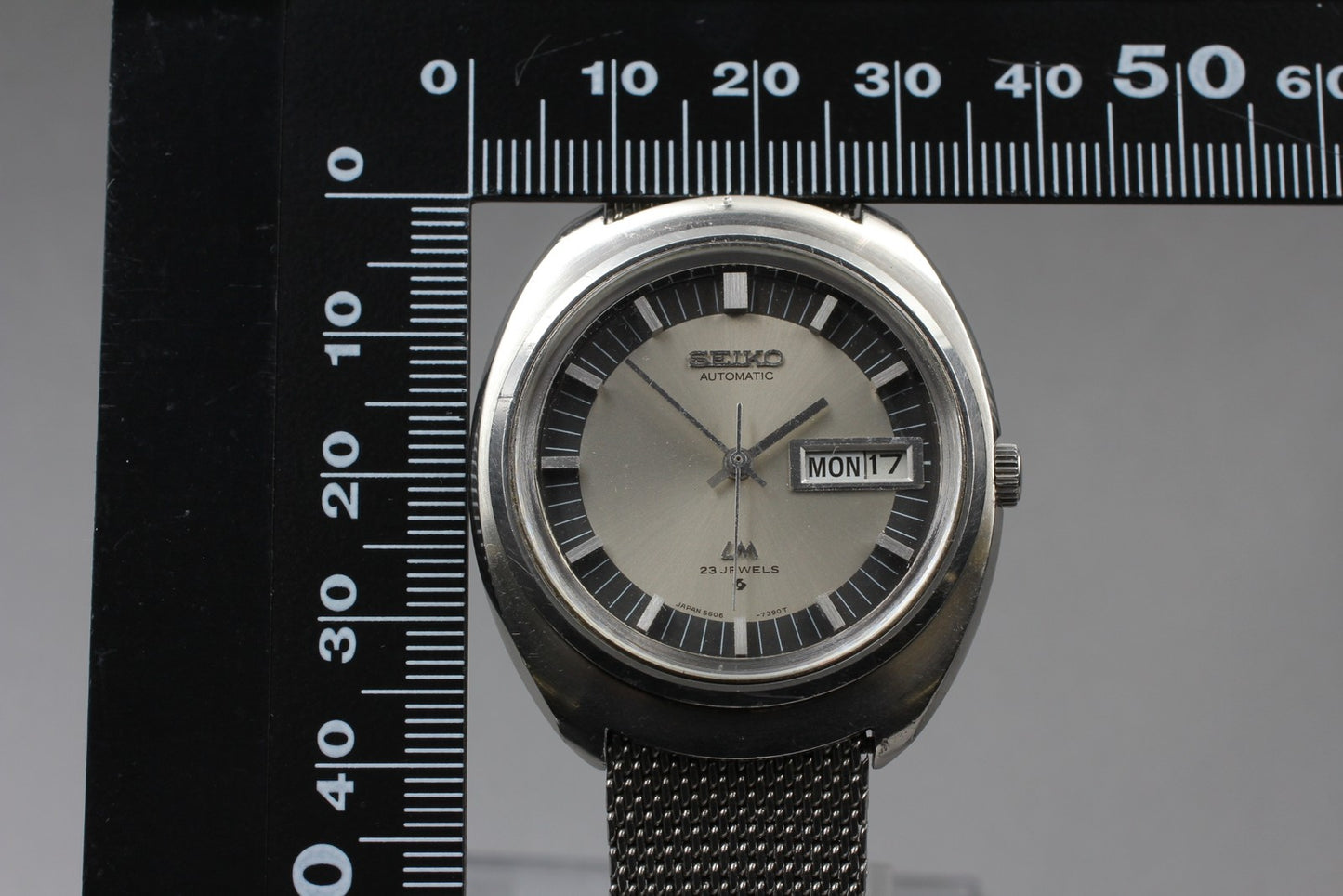 Vintage 1991 [Near MINT] SEIKO 5606-7160 Lordmatic  Automatic Mens Watch Japan