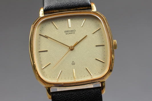 Vtg. 1993 [N MINT / New Batt] SEIKO 5931-5470 Gold 31mm Quartz Men's Watch JAPAN