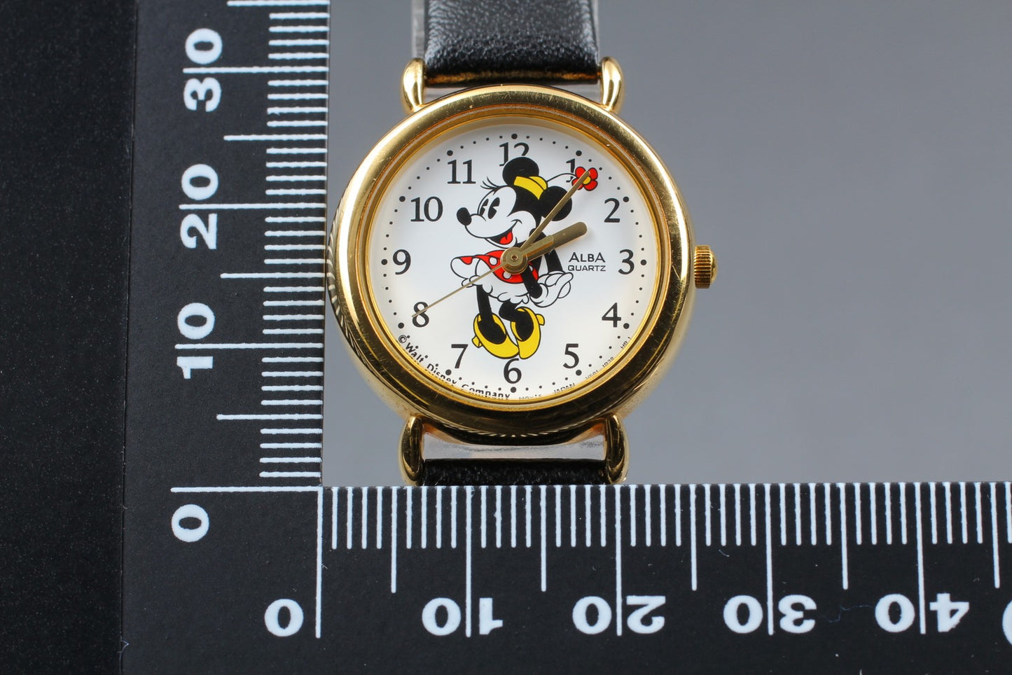 Vtg. 1987 [N MINT] SEIKO V501-6N10 Disney Mickey Mouse Quartz Ladies Watch JAPAN