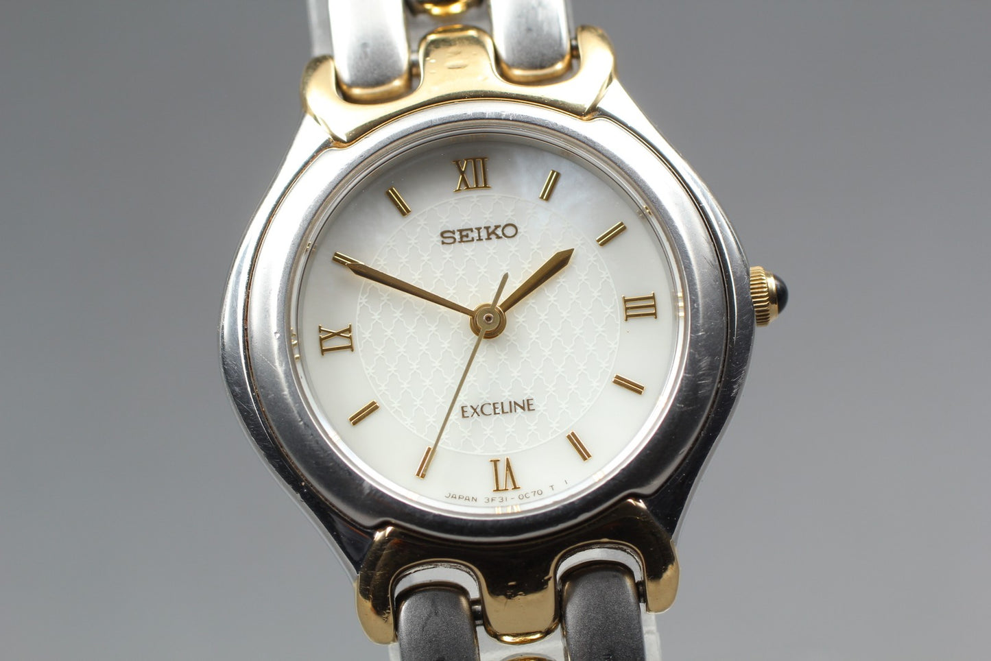 Vtg. 1984[N MINT] SEIKO EXCELINE 3F31-0C40 Roman 26mm Quartz Ladies Watch JAPAN