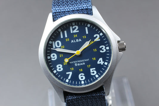 SEIKO Second Hands | Vintage 1988 [Near MINT] Seiko Alba VJ21-KP20 35mm Men's Quartz Watch From JAPAN La.riberta From Japan