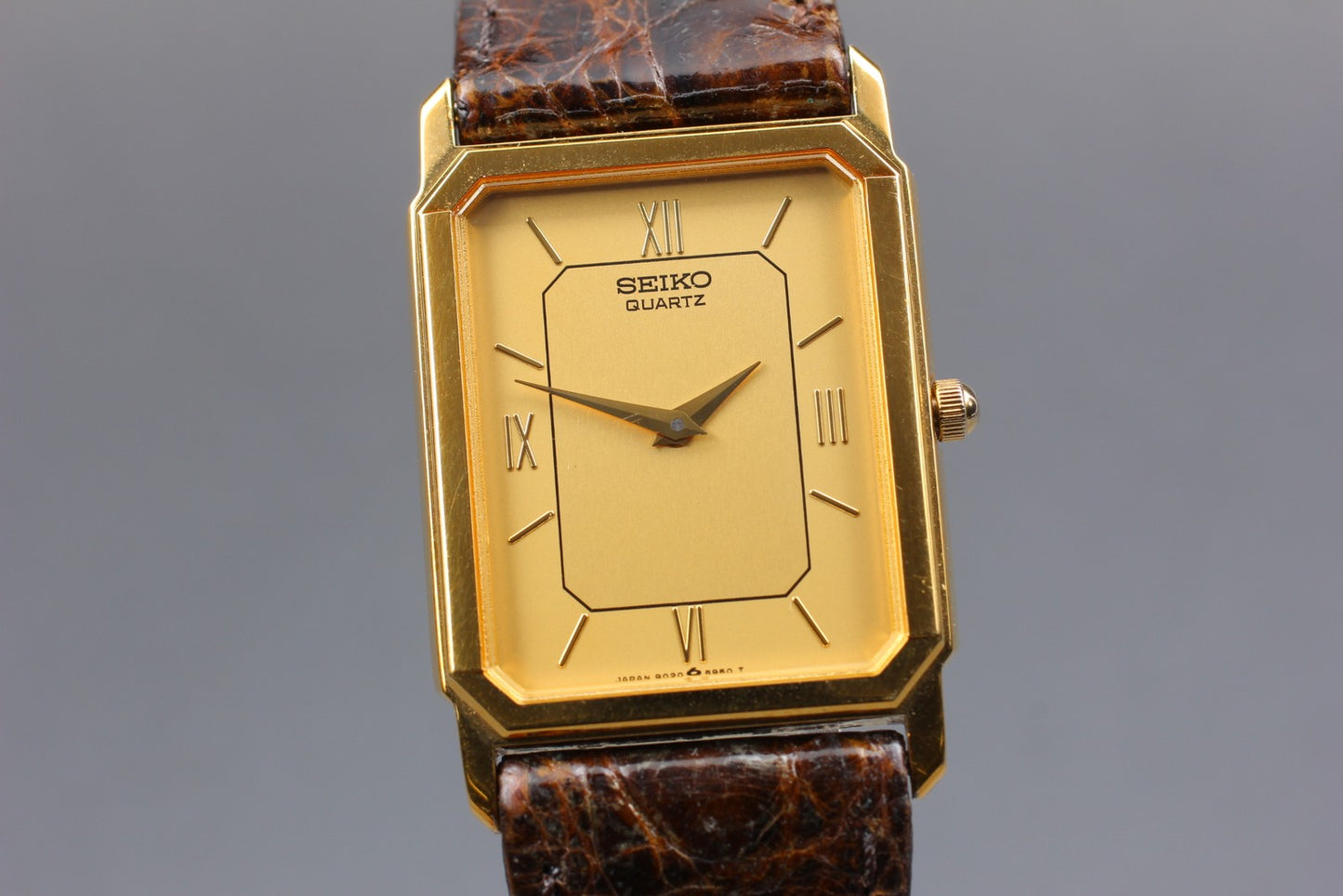 SEIKO Second Hands | Vtg.1985 [N MINT] SEIKO 9020-5680 Tank Gold Roman 25mm Quartz Men's Watch JAPAN La.riberta From Japan